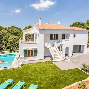 Villa Truvi, Ferreries